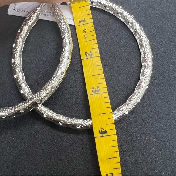 2 pairs Earrings set Large Hoops NEW - Picture 5 of 5